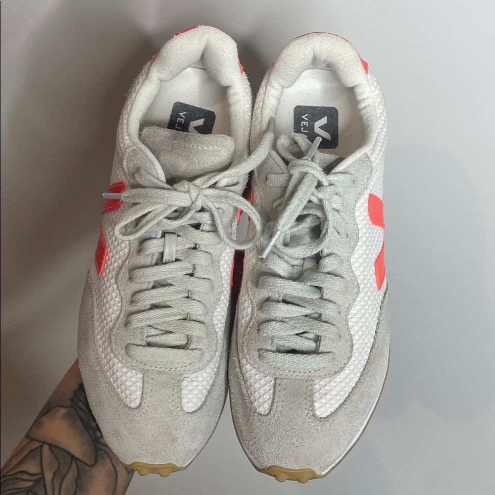 Sold Veja | Women’s Rio Branco Hexamesh Sneakers in Gravel Orange Grey Size 6 - Picture 3 of 7